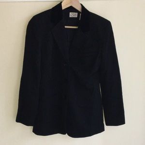 Black blazer with velvet neck